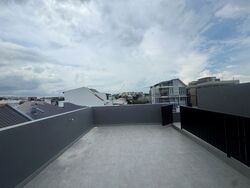 Richards Avenue (D19), Terrace #504669931